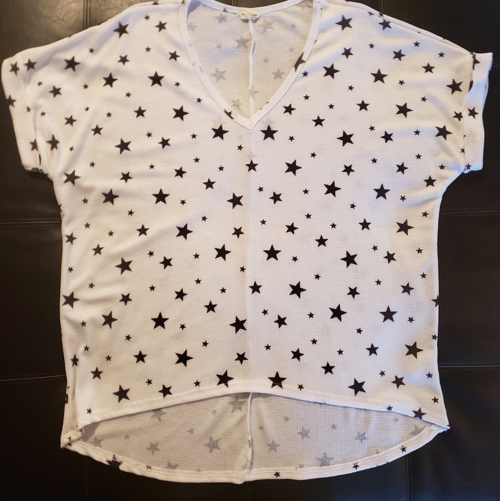 Peach Love vneck Medium white waffle shirt with black stars